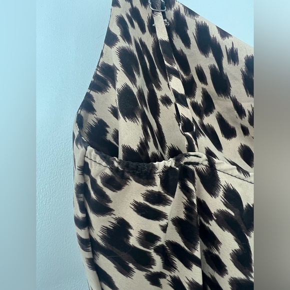 LIKE NEW CHEETAH SATIN COWL NECK - Picture 5 of 12